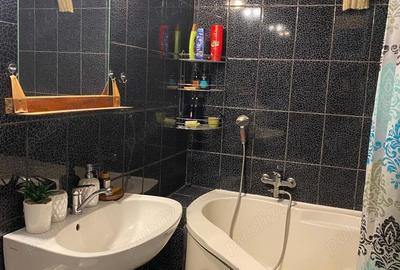 Apartament cu 3 camere decomandat în Rogerius