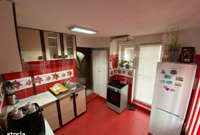 Casă cu 4 camere cu Teren 1400 Mp în Bonț