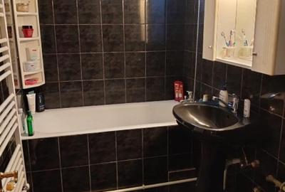 Apartament cu 3 camere semidecomandat, mobilat în Far - 15