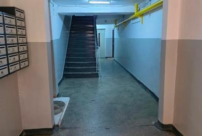 Apartament cu 3 camere decomandat în Casa de Cultură - 2