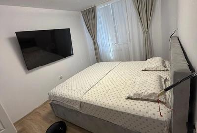Apartament cu 3 camere semidecomandat în Central