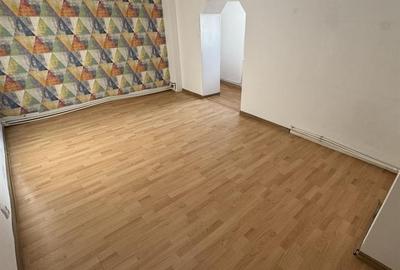 Apartament cu 4 camere decomandat în Obcini - 1