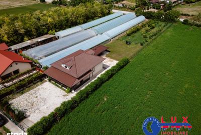 Casă cu 6 camere cu Teren 2000 Mp în Valea Nucarilor