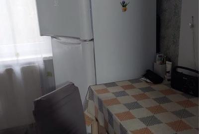 Garsonieră decomandată în Petros