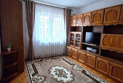 Apartament cu 2 camere semidecomandat, mobilat în Hipodrom 1