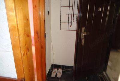 Apartament cu 3 camere semidecomandat în Micălaca