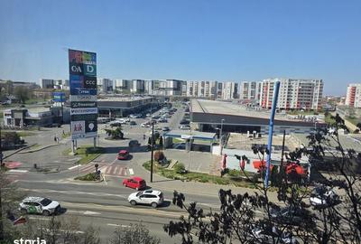 Apartament cu 3 camere decomandat în Decebal