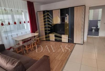 Apartament cu 2 camere semidecomandat, mobilat în Mărăști