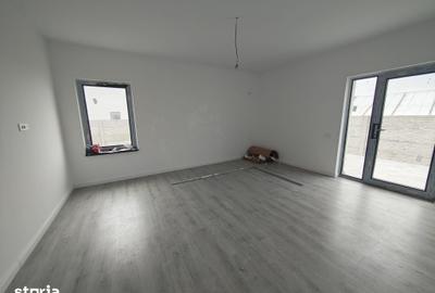 Casă cu 4 camere cu Teren 320 Mp în Berceni