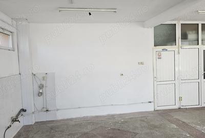 Spațiu comercial, de 50 mp, în Central