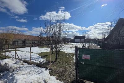 Teren de 978 mp, în Brebu