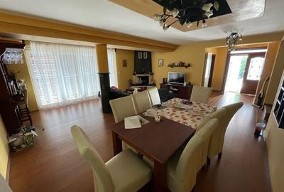 Casă cu 4 camere cu Teren 55000 Mp în Ocoliș