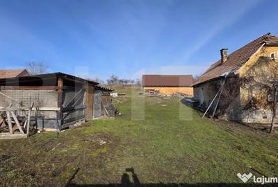 Casă cu 2 camere cu Teren 3800 Mp în Central