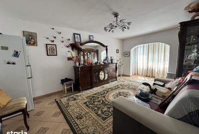 Apartament cu 4 camere decomandat în Mioriței - 10