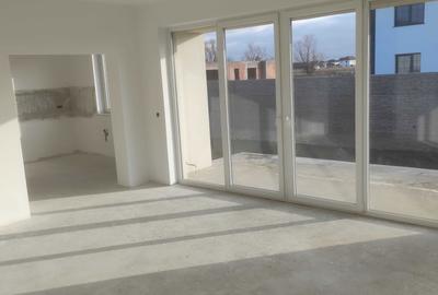 Casă cu 4 camere în Păulești - 5