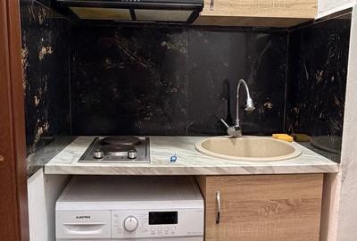 Garsonieră decomandată în Central