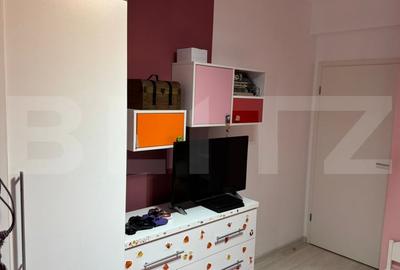 Apartament cu 3 camere decomandat, mobilat în Tractorul - 5