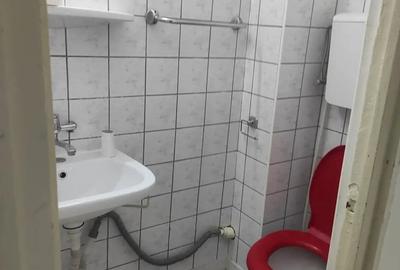 Apartament cu 3 camere decomandat în Decebal