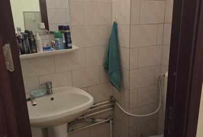 Apartament cu 3 camere decomandat în Rovine - 11