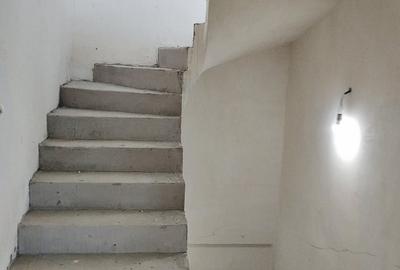 Casă cu 4 camere cu Canalizare în Sud - 16