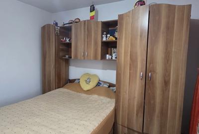 Apartament cu 2 camere decomandat în Vest