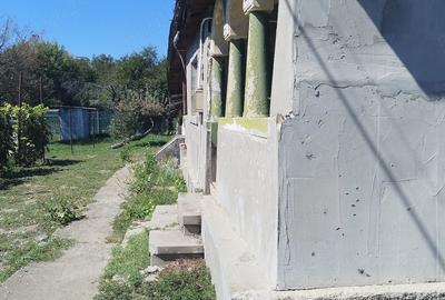 Casă cu 3 camere cu Teren 1000 Mp în Central