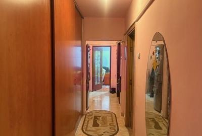 Apartament cu 3 camere decomandat în Pantelimon