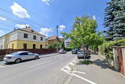 Casă individuală cu 4 camere cu Canalizare în Central - 6