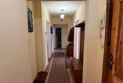 Apartament cu 4 camere în Central