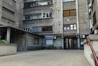 Garsonieră decomandată în Central