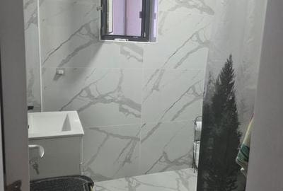 Apartament cu 3 camere în Malu Mare - 2