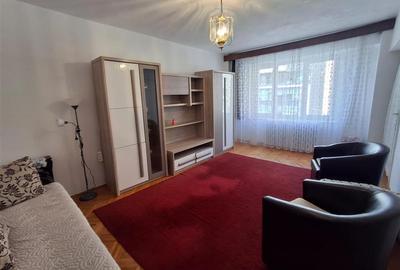 Apartament cu 2 camere decomandat în Mihai Viteazul