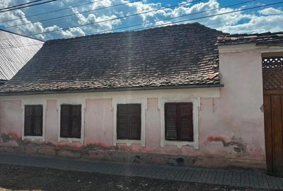Casă cu 2 camere cu Teren 674 Mp în Șaroș pe Târnave