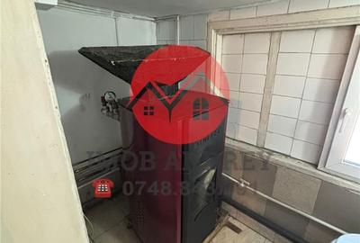 Casă cu 5 camere cu Teren 317 Mp în Păcii