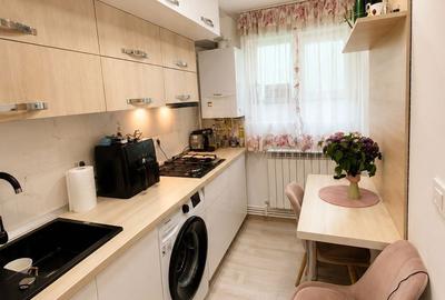 Apartament cu 2 camere decomandat în Petros