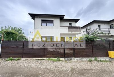 Casă individuală cu 4 camere decomandat cu Canalizare în Berceni