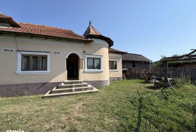 Casă cu 4 camere în Central