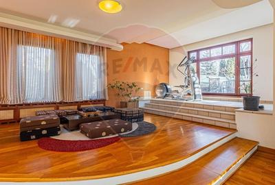 Casă individuală cu 11 camere cu Teren 1300 Mp în Schei - 13