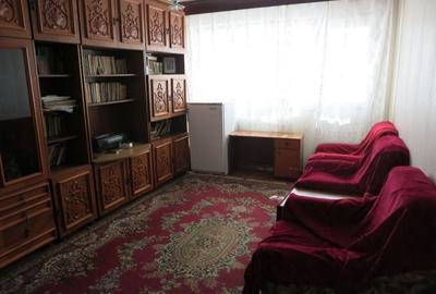 Apartament cu 2 camere decomandat în Micro 6