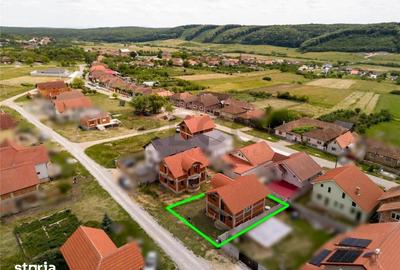 Casă cu 4 camere cu Teren 300 Mp în Sânmartin