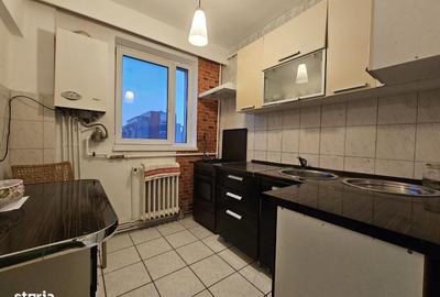 Apartament cu 2 camere decomandat în Piața Centrală