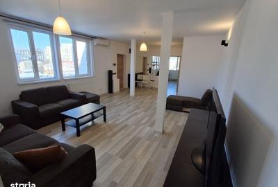 Apartament cu 3 camere semidecomandat în Nord