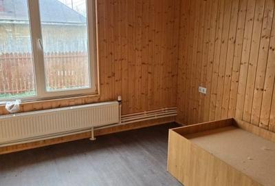 Casă cu 4 camere cu Teren 1000 Mp în Telega