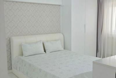 Apartament cu 3 camere decomandat în Tomis III