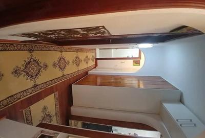 Apartament cu 4 camere decomandat în Berceni - 2