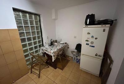 Casă individuală cu 4 camere cu Canalizare în Km 4-5 - 4