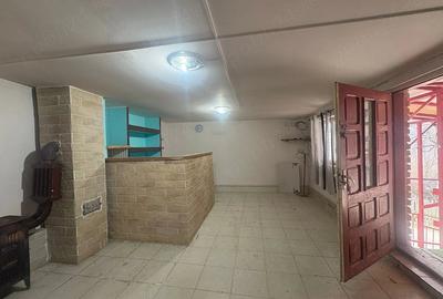Casă cu 3 camere cu Teren 476 Mp în Plai
