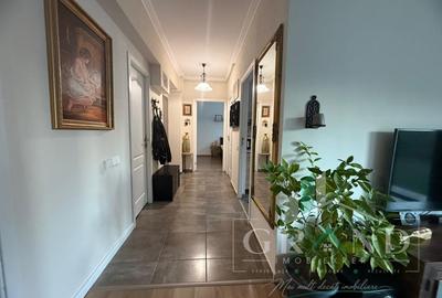 Apartament cu 3 camere semidecomandat, mobilat în Bună Ziua