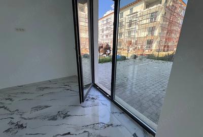 Spațiu comercial, de 4,702 mp, în Central - 1