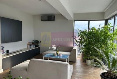 Apartament cu 3 camere decomandat, mobilat în Tei